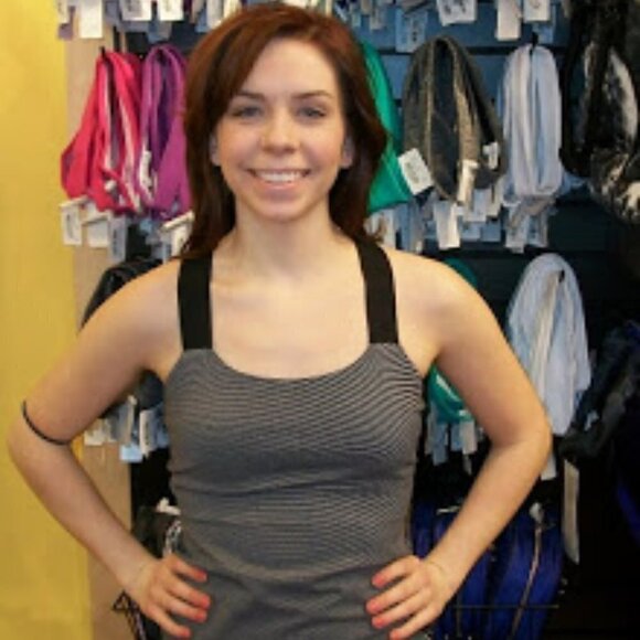 lululemon Inner Awareness Tank Size 6 - Picture 10 of 10